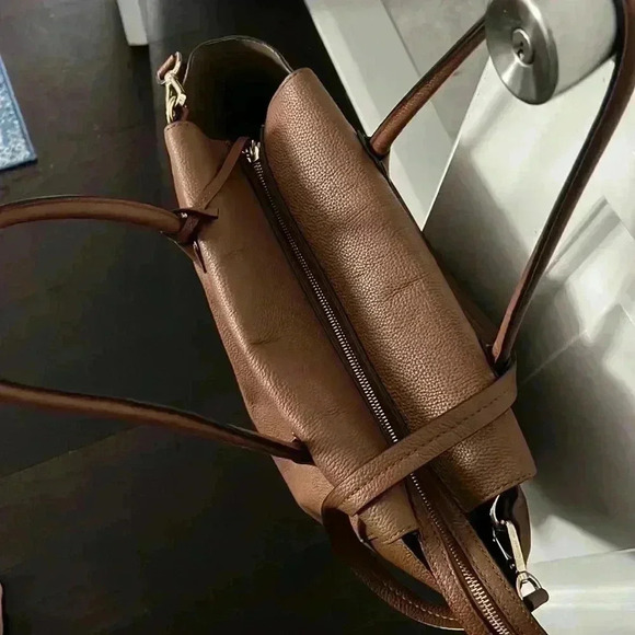 Michael Kors bag luggage color - Picture 3 of 8